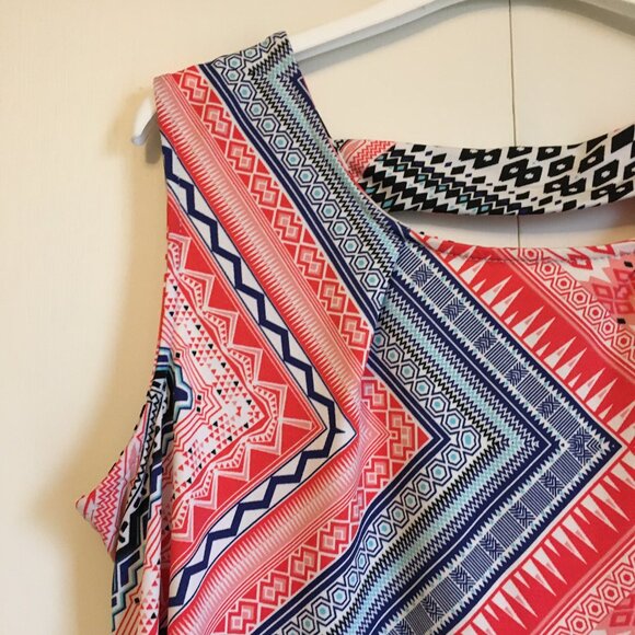 Retro 70s Vintage Handmade Zig-Zag Handkerchief and Cut Out Top - Picture 7 of 16